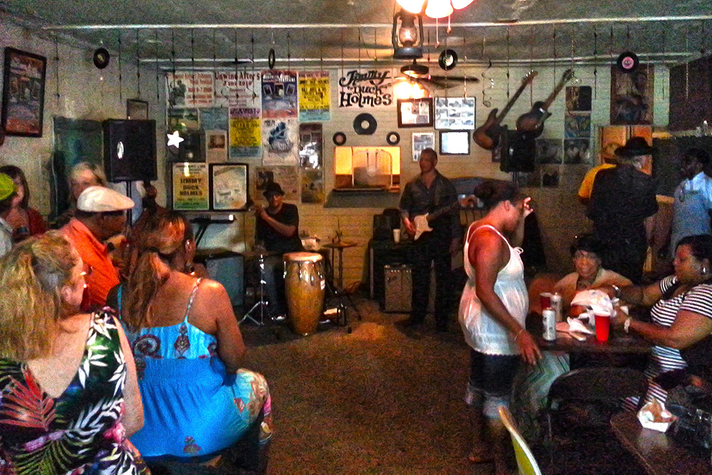 BluesAndBBQ2014w.jpg