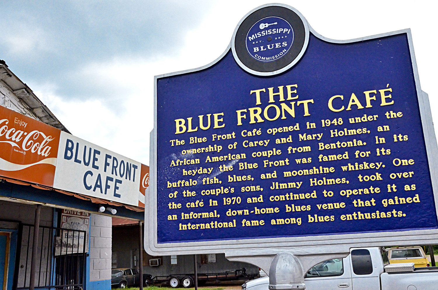 Yazoo County’s Blue Front Cafe and Glenwood Cemetery Make Top 40 List of Places to Visit in the Mississippi Delta!